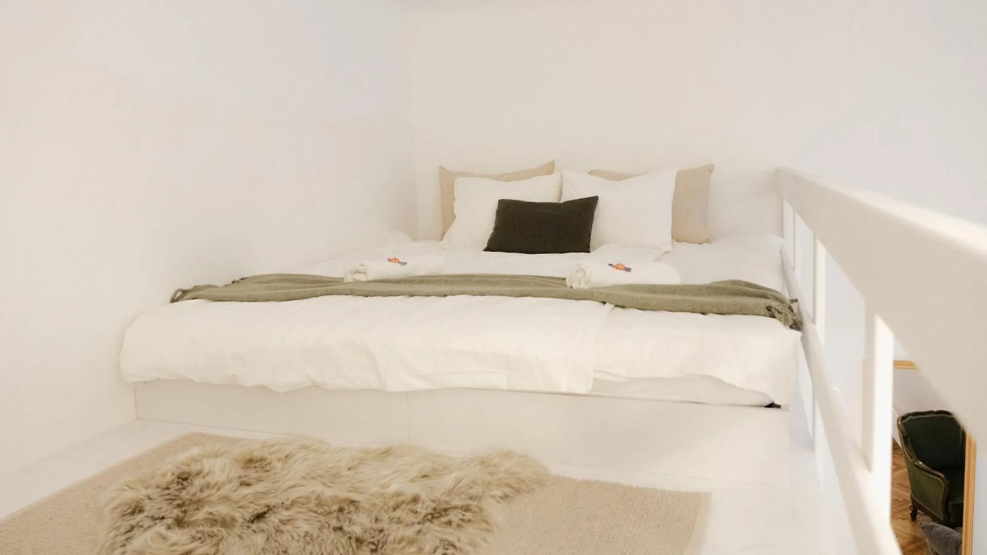New - Golden Central Budapest Apartment 0*,  Maďarsko
